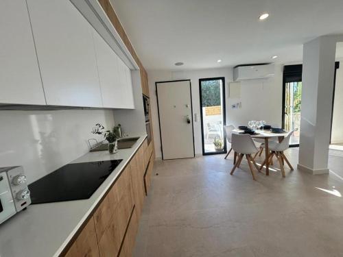 Η κουζίνα ή μικρή κουζίνα στο La Capilla del Cabo Apt 1
