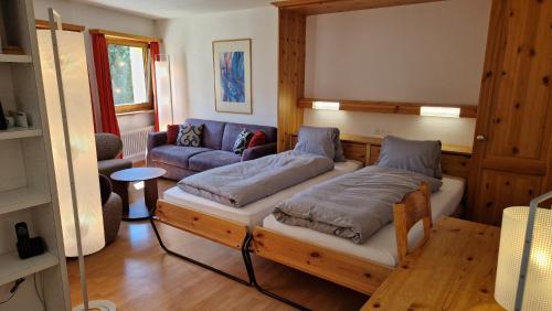 Χώρος καθιστικού στο Chesa Bellaval, Haus la Vuolp 2 1 2-Zimmerwohnung