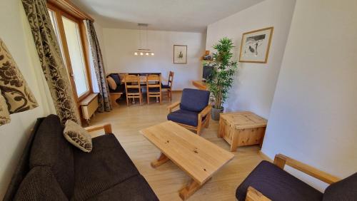 Chesa Bellaval, Haus la Vuolp 3 1 2-Zimmerwohnung