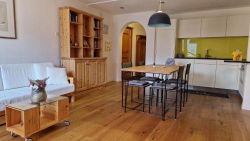 Chesa Bellaval, Haus Leivra 2 1 2-Zimmerwohnung