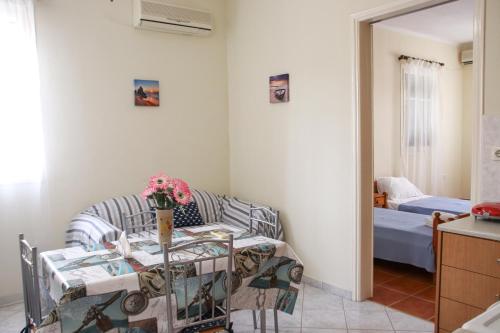Postel nebo postele na pokoji v ubytování Ellis Apartments
