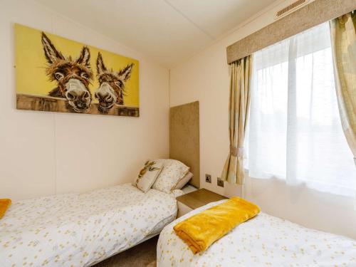 Cama o camas de una habitación en 2 bed property in Morpeth 89070