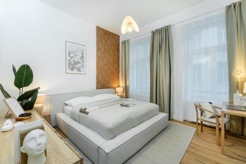 Posteľ alebo postele v izbe v ubytovaní Cozy Wenceslas square 700m Apartment, Prague
