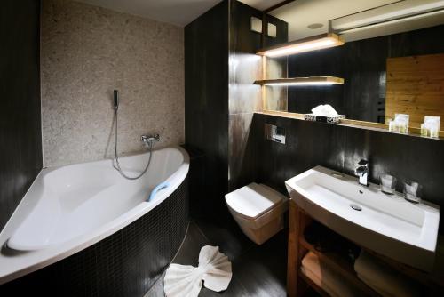 Ένα μπάνιο στο APLEND Hotel Kukučka
