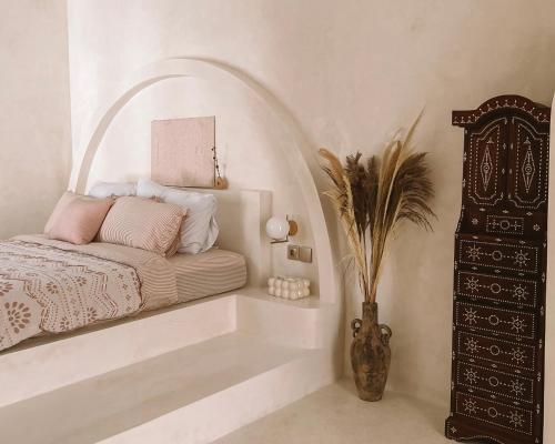 NEW! Stylish Suite in the heart of Canggu - NOOCA BALIにあるベッド