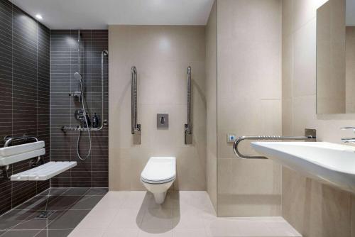 Ένα μπάνιο στο Vienna House by Wyndham Andel's Cracow
