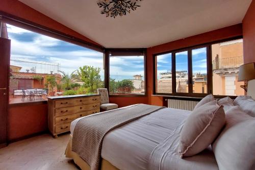 TreasureRome Spanish Steps Penthouse
