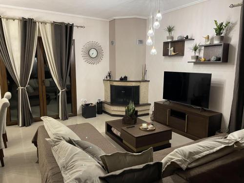 Μια τηλεόραση ή/και κέντρο ψυχαγωγίας στο Luxury Sweet Home