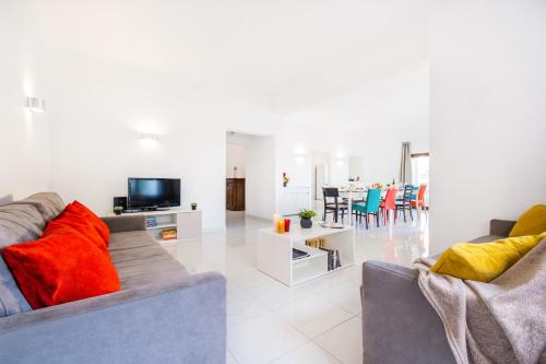 Villa Perola - Conforto e lazer com piscina aquecível e BBQ em Albufeira