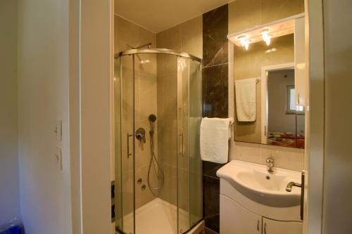 Ένα μπάνιο στο Apartments Sosic II