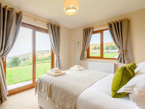Postel nebo postele na pokoji v ubytování 2 bed in Llandrindod Wells 89063