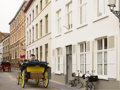 Gallery image of B&B Alphabet - Luxury Guesthouse and Art Gallery in Bruges
