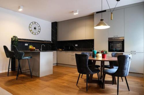 Luxury Vista Haven - APT2, Free Parking