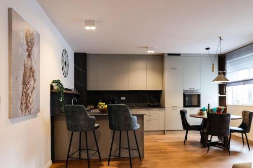 Luxury Vista Haven - APT2, Free Parking