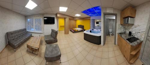 TV a/nebo společenská místnost v ubytování Jacuzzi Apartament Old town Free parking