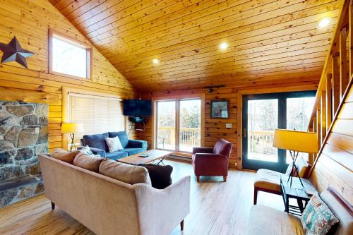 29 Aker Wood – Photos 3