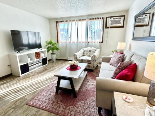 Gambar di galeri bagi Charming Retreat in Marion, Iowa! di Marion