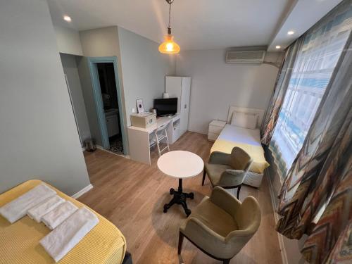 Rodin Hostelにあるテレビまたはエンターテインメントセンター