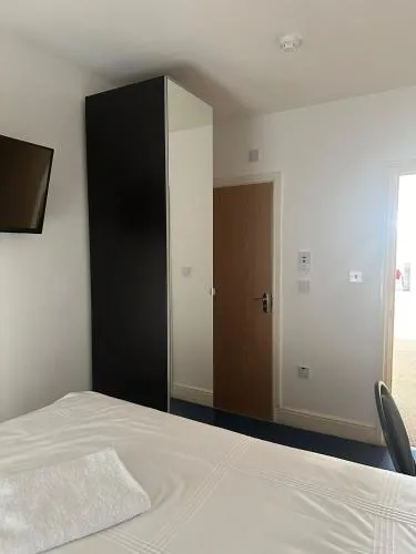 3 Luxury En-suite Bedrooms photo 13
