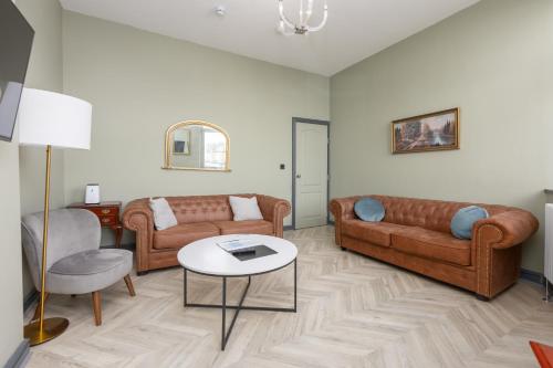 Χώρος καθιστικού στο GiGi's