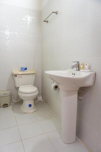Ένα μπάνιο στο Hotel Isla Lizamar
