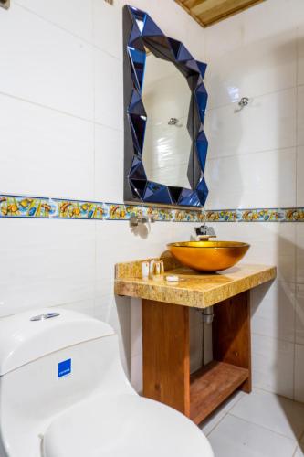 Ένα μπάνιο στο Hotel Isla Lizamar