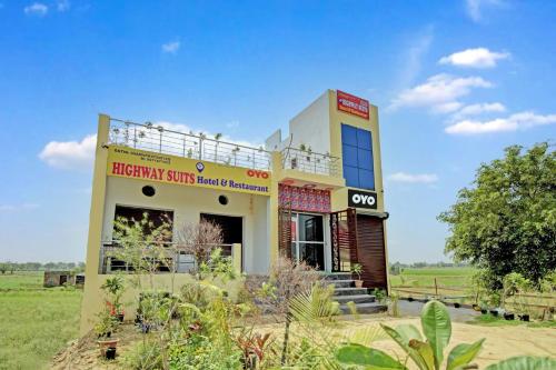 Fotografie z fotogalerie ubytování Hotel O Highway Suites v destinaci Kakaur