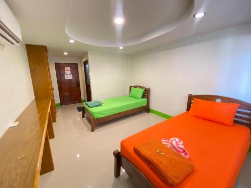 Lotus Hostel Beach Koh Taoにあるシーティングエリア