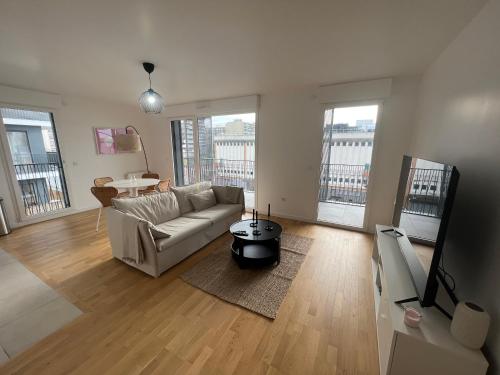 appartement 4 pièces spacieux grande terrasse