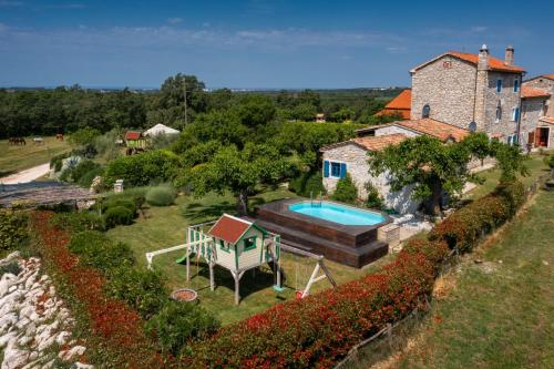 Πισίνα στο ή κοντά στο Villa Paradiso