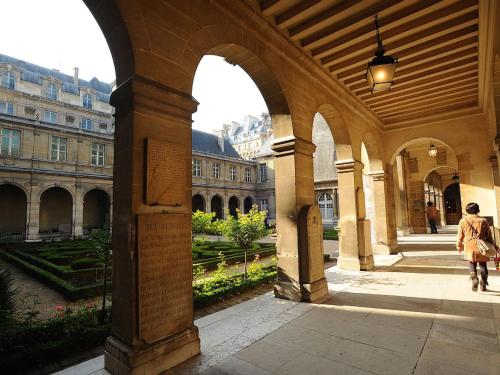 Lovely studio Le Marais