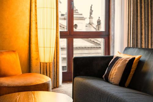 Ruang duduk di Hilton Berlin