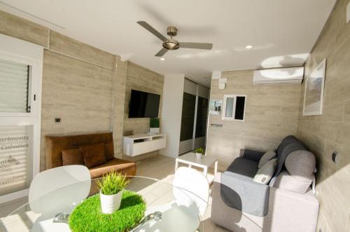 CABALLOS PREMIUM 16-F Levante Beach