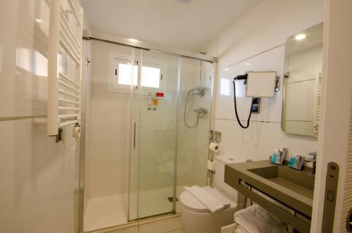 Ванная комната в CABALLOS PREMIUM 16-F Levante Beach