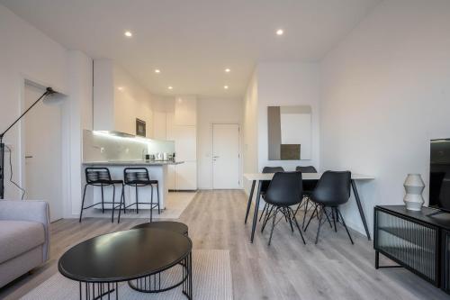 Dapur atau dapur kecil di Skyline Lofts by LovelyStay