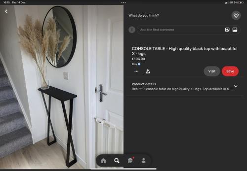 a picture of a mirror in a room with a table at Modern 3 Bedroom House in Great Billing