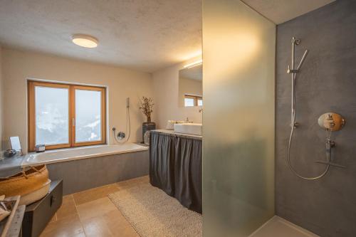 Vonios kambarys apgyvendinimo įstaigoje Chalet Frederik