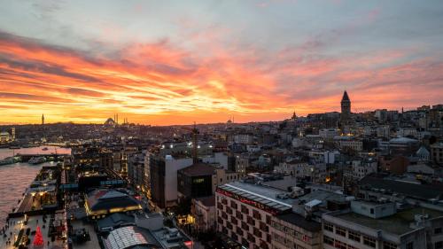Γενική άποψη της πόλης Κωνσταντινούπολη ή θέα της πόλης από  αυτό το ξενοδοχείο