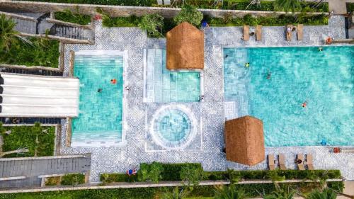 an overhead view of a swimming pool at Mandala Cham Bay Hotels & Resorts in Ấp Thiẹn Ái
