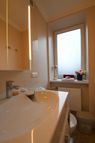 Foto de la galeria de Sunset lovers apartment a Liepāja