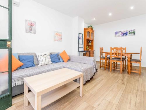 Postel nebo postele na pokoji v ubytování Apartamento en la Playa con Patio Privado