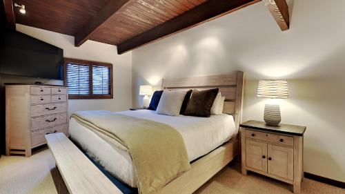 Timberline Condominiums 2 Bedroom Premier Unit B1D photo 2