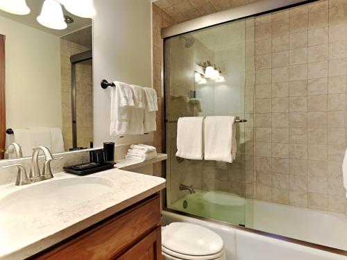 Timberline Condominiums 2 Bedroom Premier Unit B1D photo 3
