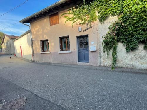 Photo de la galerie de l'établissement L’appartement charmant, à Beynost