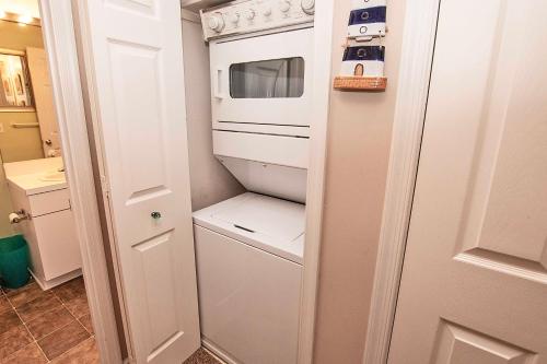 Ένα μπάνιο στο Canalfront, Community Pool, Tennis courts and MORE! PC431, Above the Wake