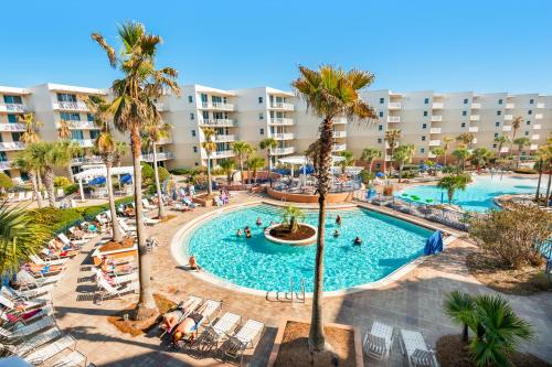 Bazén v ubytování Waterscape Resort by Tufan nebo v jeho okolí