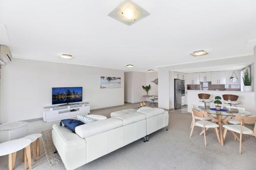 Sandy Cove Apartment 43 – Photos 2
