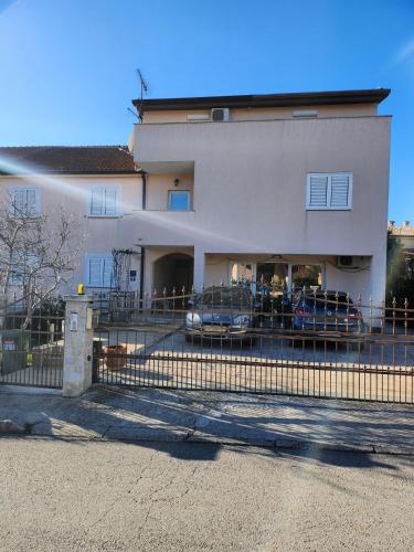 Apartments with a parking space Porec - 22124