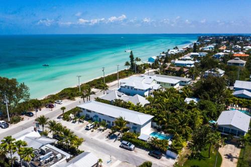 an aerial view of a resort and the ocean at Bay Breezes at Bayside Bungalow in Anna Maria