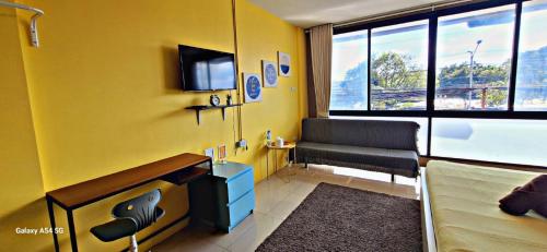 Μια τηλεόραση ή/και κέντρο ψυχαγωγίας στο Peony's Home